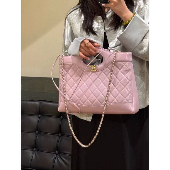 Chanel Women Pre-Loved Bag Very Good Condition - Picture 7 of 9